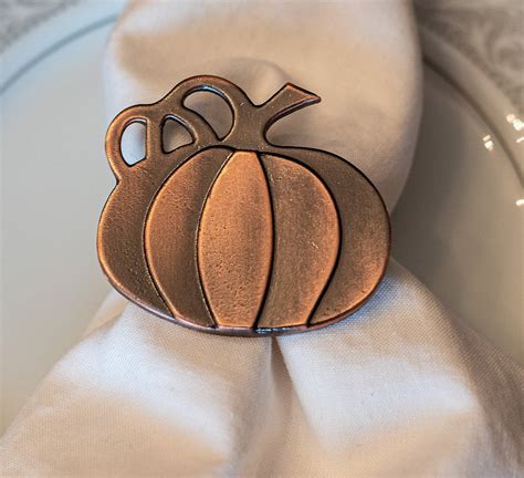 Review Product 6 PCS Pumpkin Napkin Rings,Halloween Fall Metal Practical Napkin Ring Holders for Halloween, Thanksgiving, Dinner Parties, Weddings, Family Gatherings