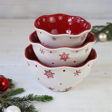 Euro Ceramica Winterfest Christmas Collection, 120oz Fruit Bowl for Serving & Decorations, Red/White
