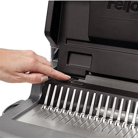 Product Deal Fellowes Quasar A4 Manual Comb Binder
